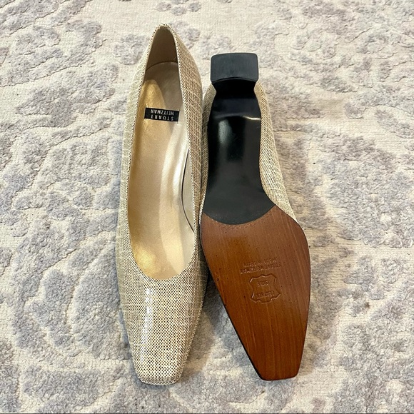 New STUART WEITZMAN Tan Patent Leather Pumps - Picture 6 of 8